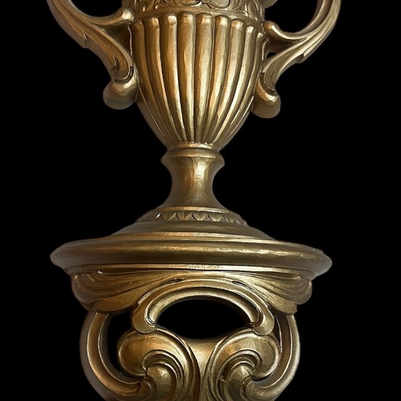 Vintage Syroco Mid Century Hollywood Regency Gold Flowers Vase Wall Hanging - Picture 3 of 5